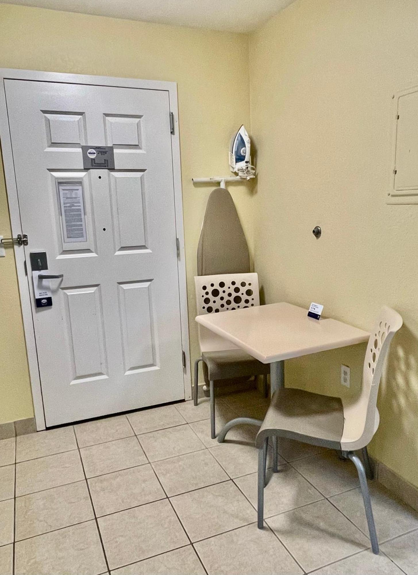 Suburban Studios Fort Myers Cape Coral Eksteriør bilde