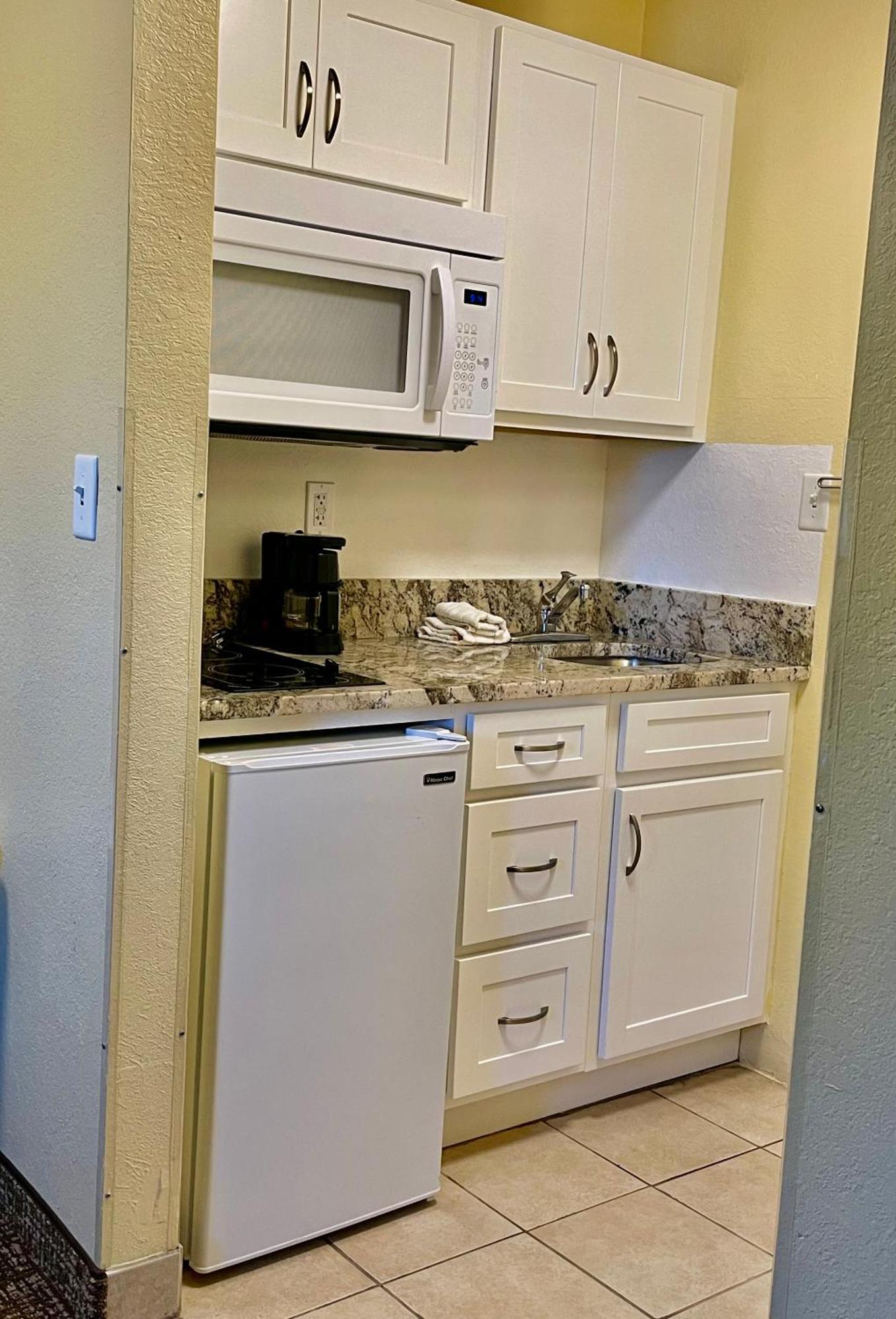 Suburban Studios Fort Myers Cape Coral Eksteriør bilde