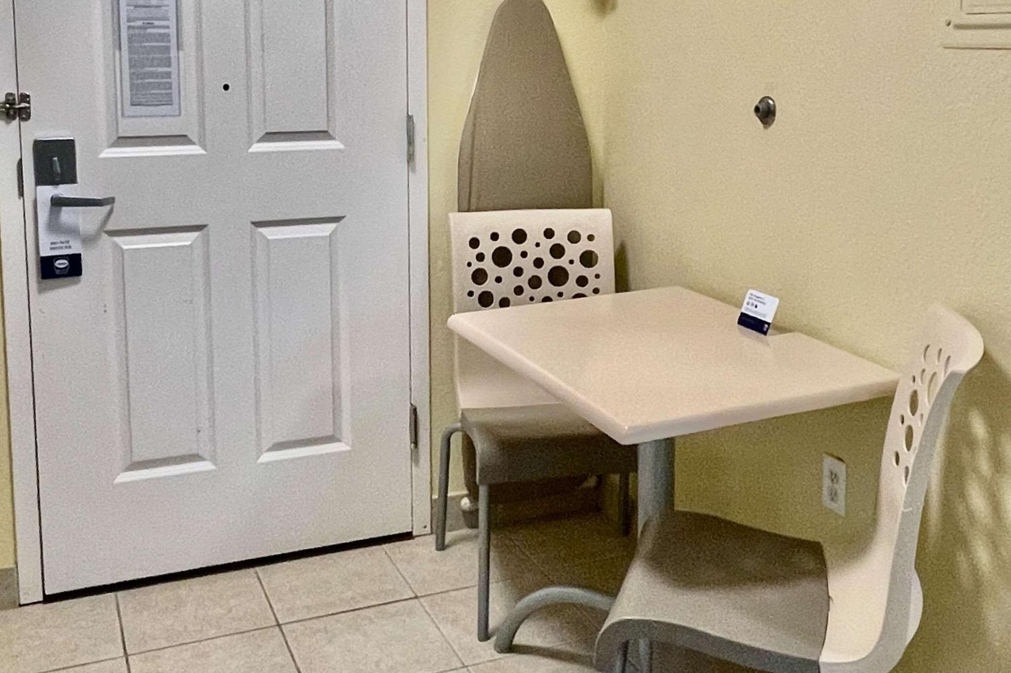 Suburban Studios Fort Myers Cape Coral Eksteriør bilde
