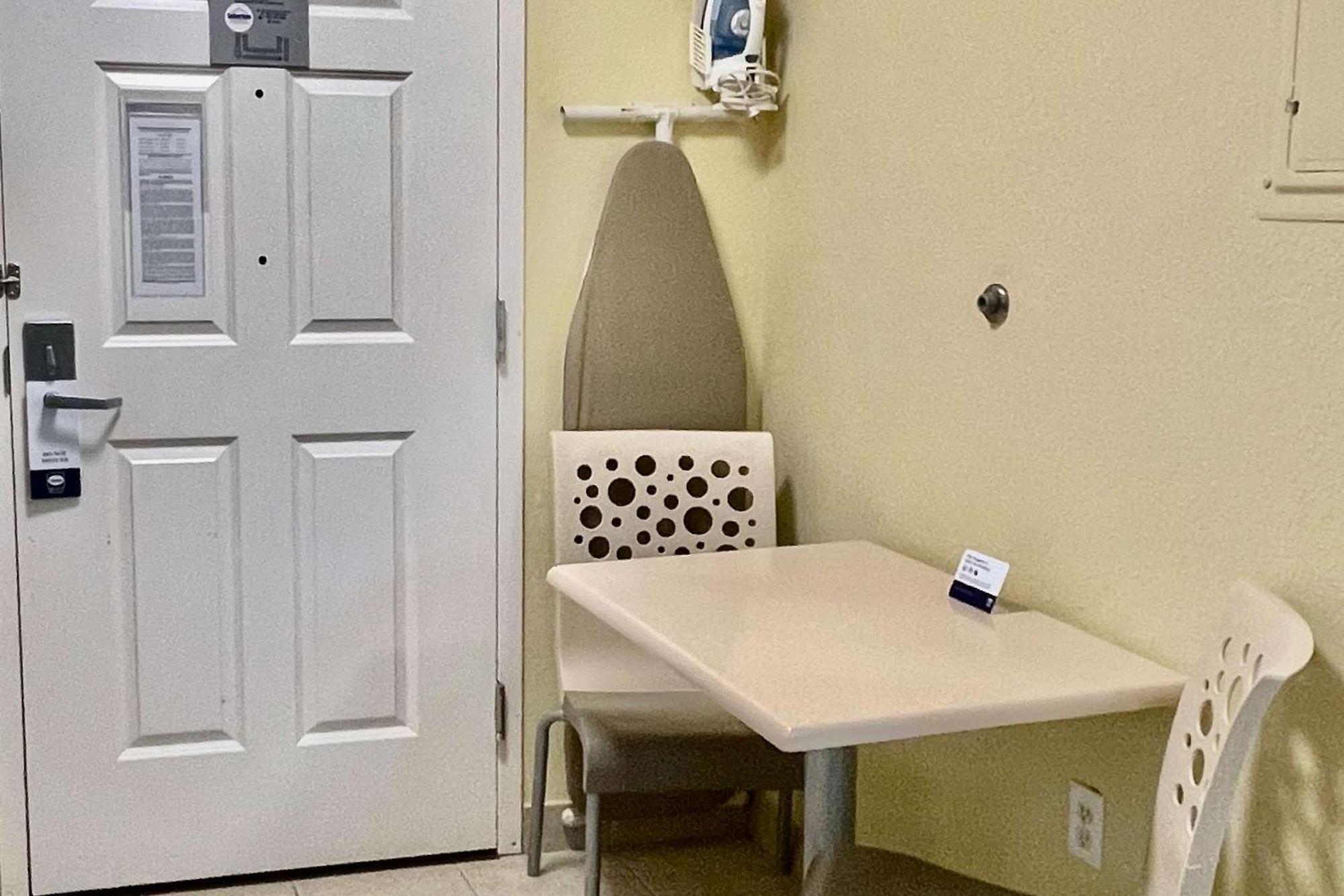 Suburban Studios Fort Myers Cape Coral Eksteriør bilde