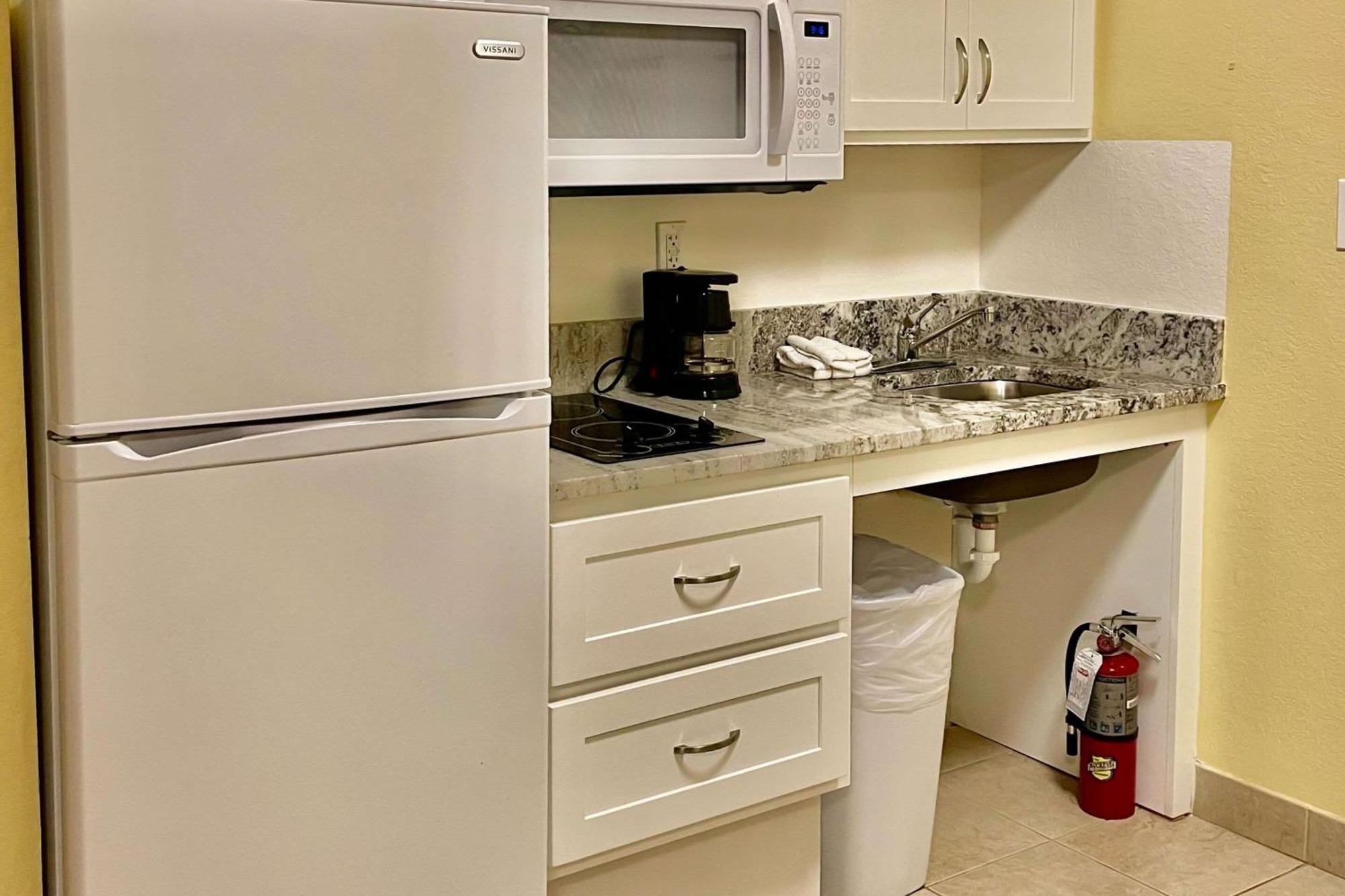 Suburban Studios Fort Myers Cape Coral Eksteriør bilde