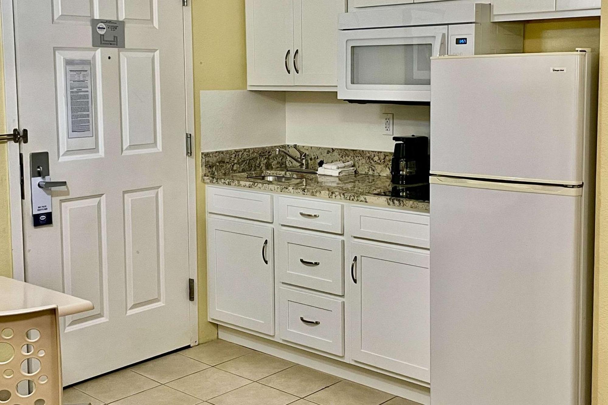 Suburban Studios Fort Myers Cape Coral Eksteriør bilde